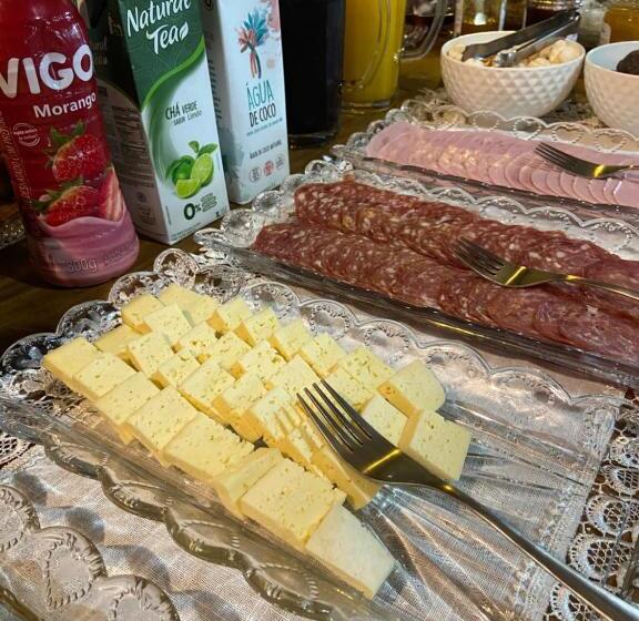 پانسیون Pousada Jardim Do Buda   Café E Piscina