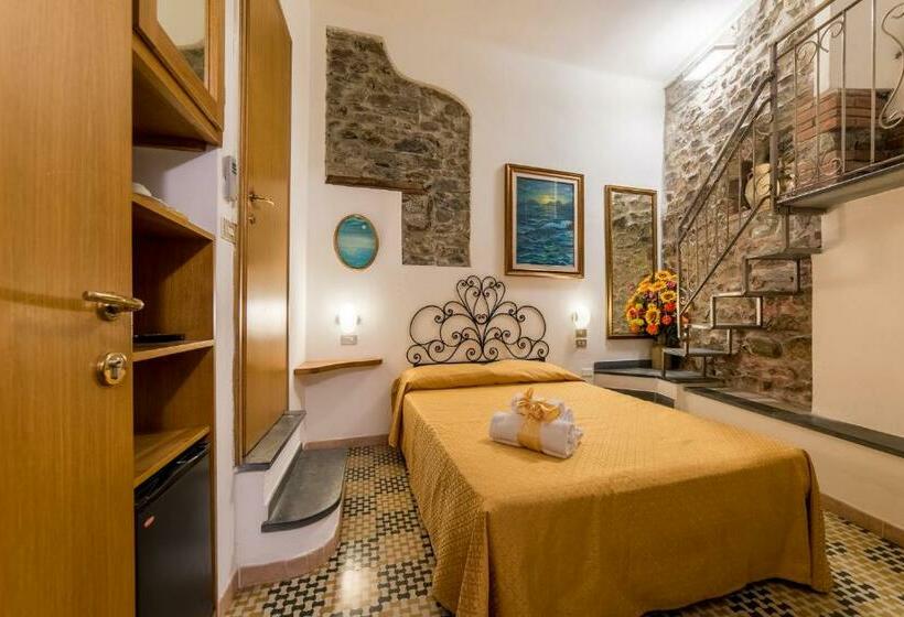 پانسیون Via Mazzini   Francamaria Rooms Vernazza