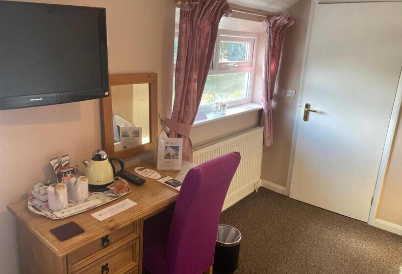 פנסיון White Heather Guest House