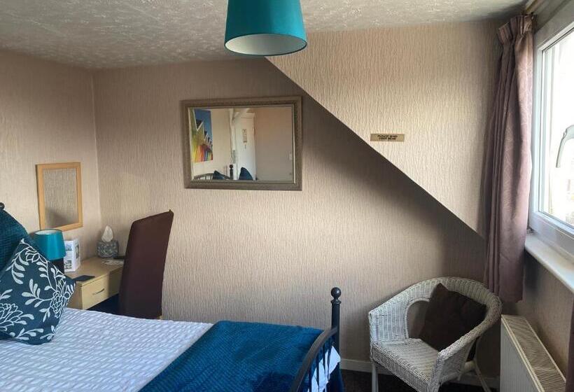 פנסיון White Heather Guest House