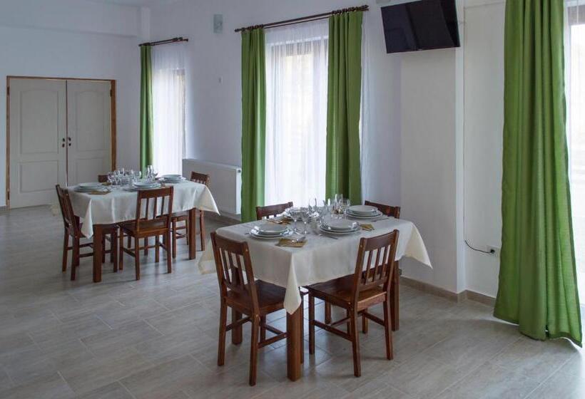 Pensiune Casa Ampeia