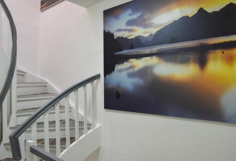 مبيت وإفطار Mads