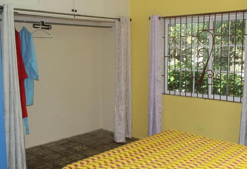 تختخواب و صبحانه Ritashomeawayfromhome