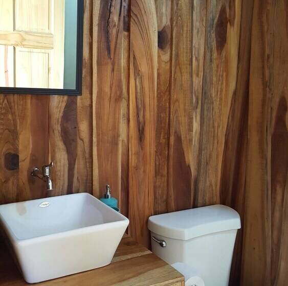 El Gecko Hotel & Tours