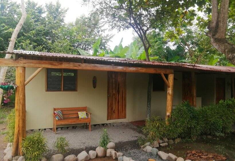 El Gecko Hotel & Tours