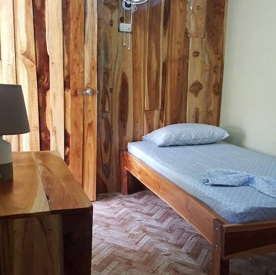 El Gecko Hotel & Tours