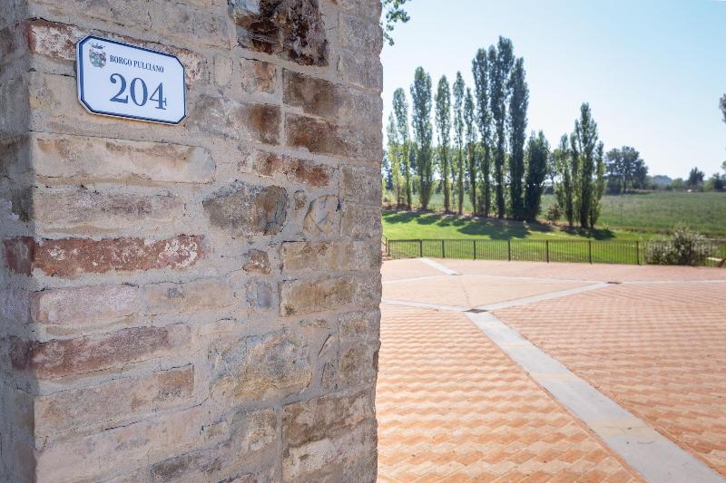 בית מלון כפרי Gh Borgo Pulciano Agriturismo