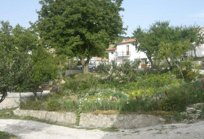 فندق Guado Cannavina