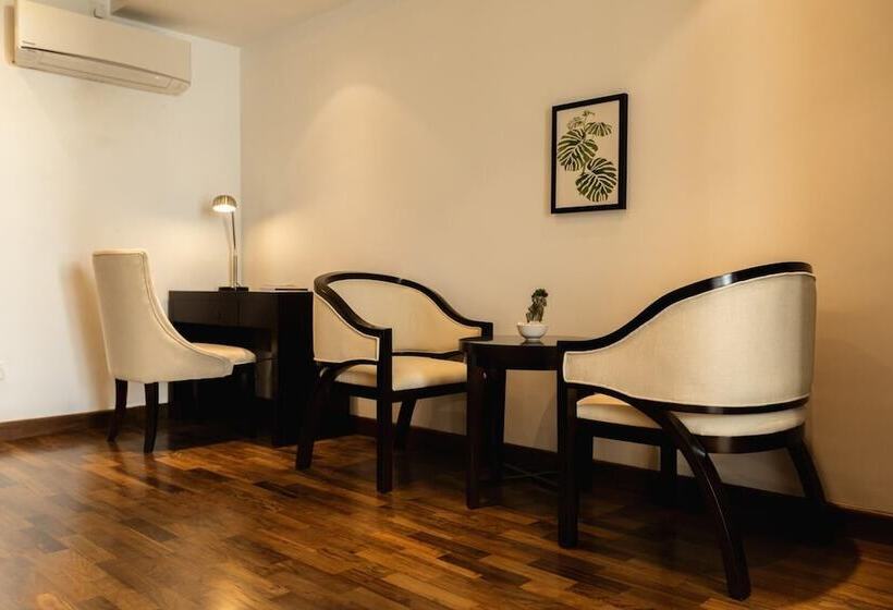 هتل Lavonca Boutique