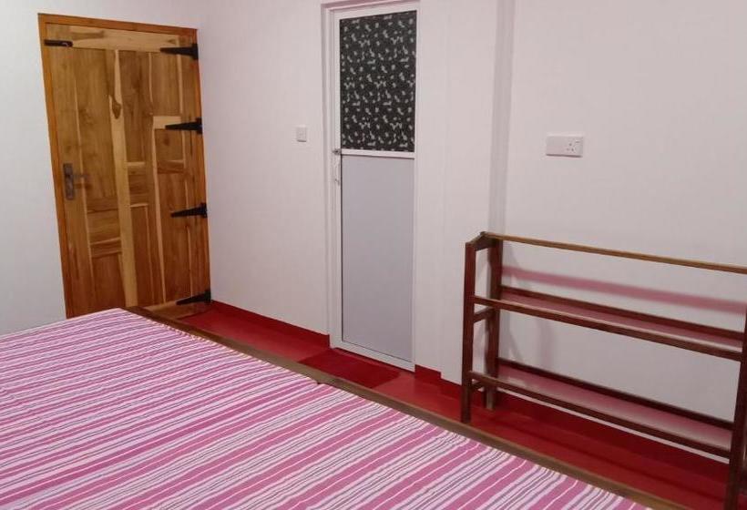 فندق Aromaa Guest Nilaveli