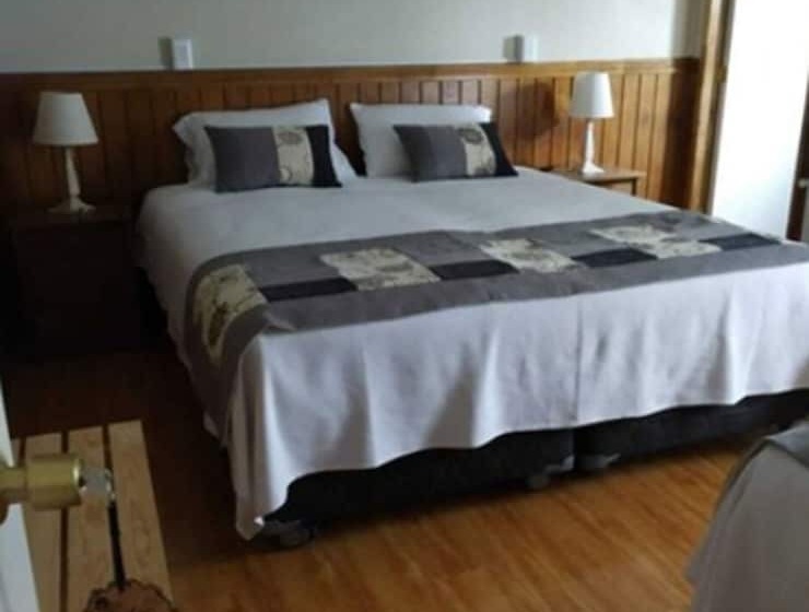 פנסיון Hostal Casa Miranda