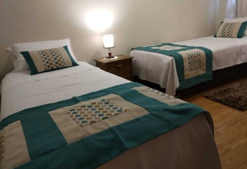 פנסיון Hostal Casa Miranda