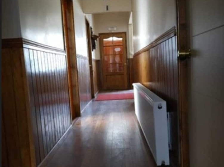 פנסיון Hostal Casa Miranda