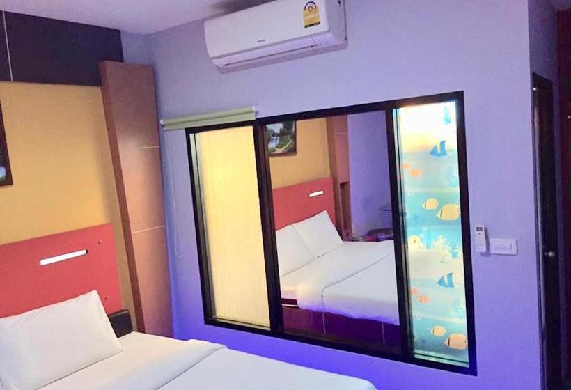 펜션 Jirapa Modern Resort