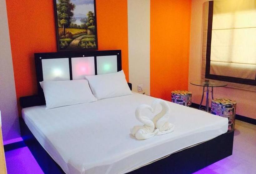 펜션 Jirapa Modern Resort