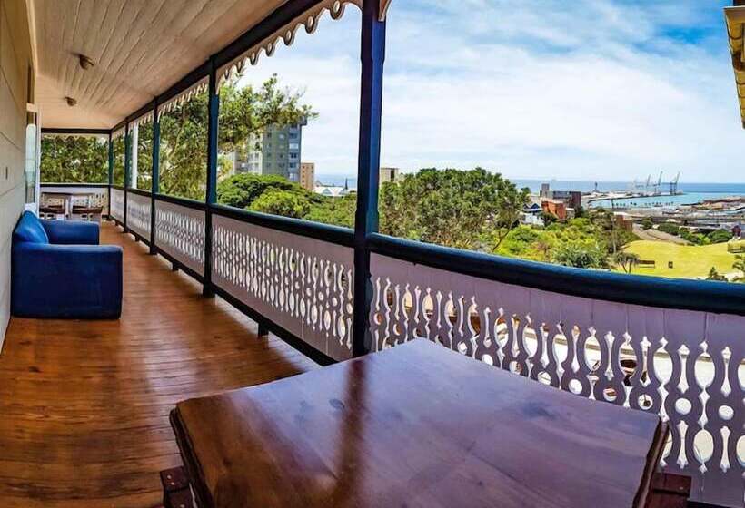 Island Vibe Port Elizabeth   Hostel