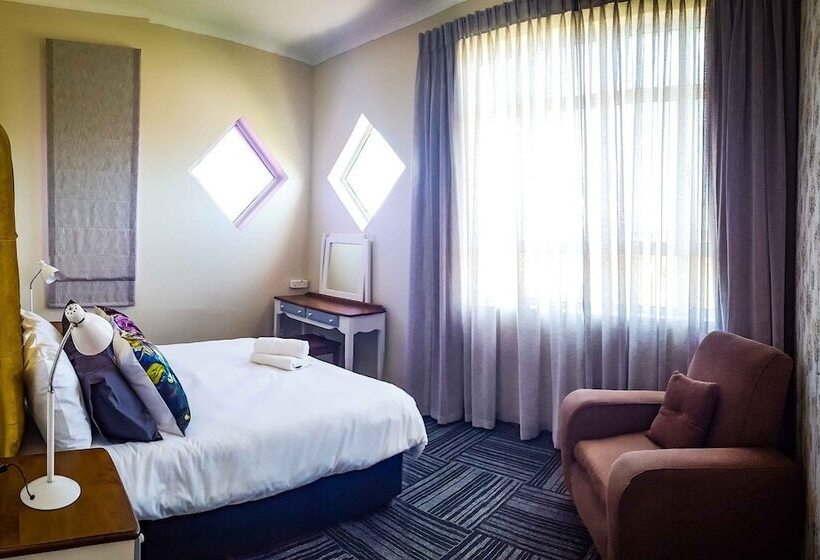 Island Vibe Port Elizabeth   Hostel