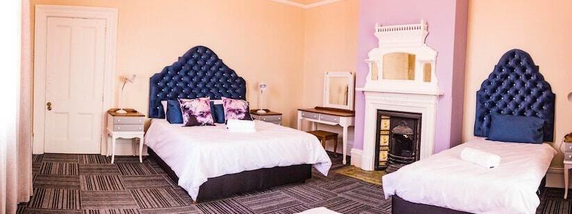 Island Vibe Port Elizabeth   Hostel