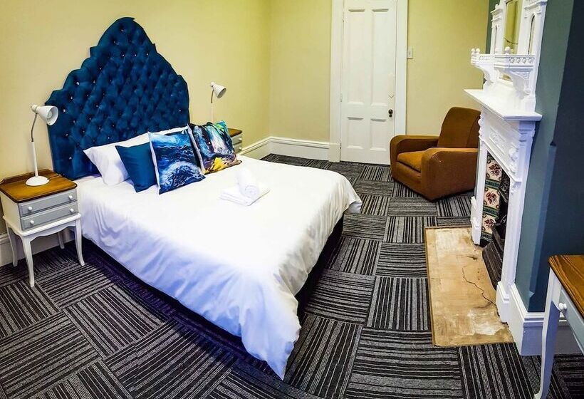 Island Vibe Port Elizabeth   Hostel