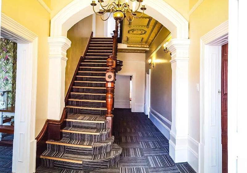 Island Vibe Port Elizabeth   Hostel