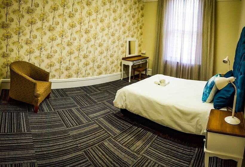 Island Vibe Port Elizabeth   Hostel