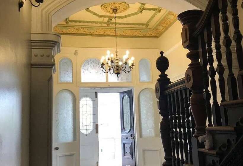 Island Vibe Port Elizabeth   Hostel