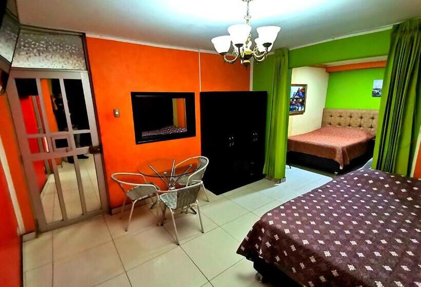 هاستل Sombrero De Paja