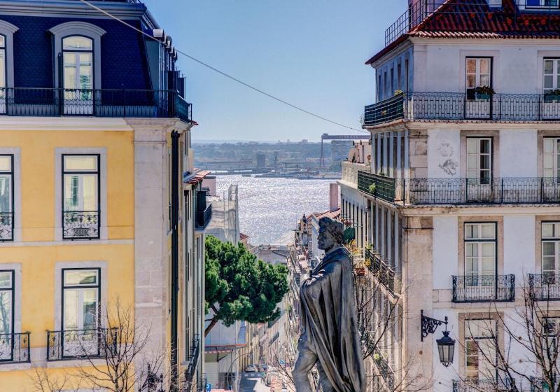 تختخواب و صبحانه Solar Dos Poetas