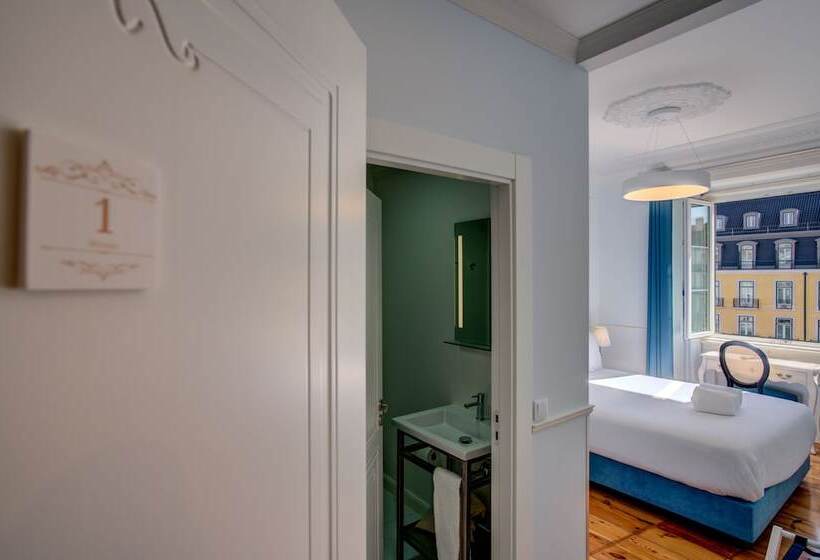 تختخواب و صبحانه Solar Dos Poetas