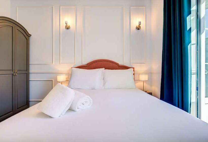 تختخواب و صبحانه Solar Dos Poetas