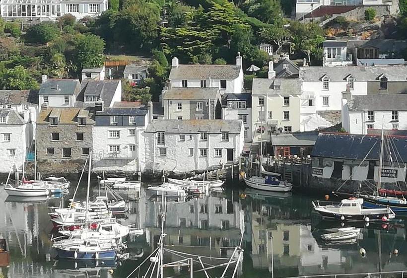 민박 The House On The Props