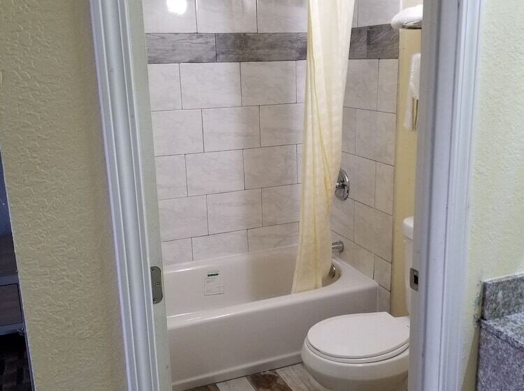 汽车旅馆  Ameristay Inn & Suites