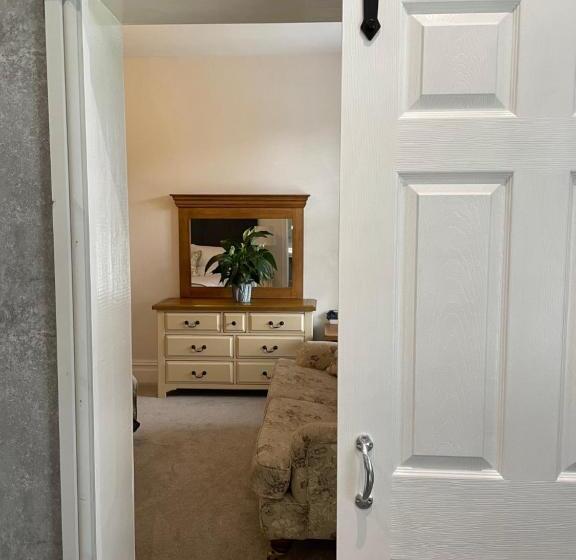 Отель Elan Valley