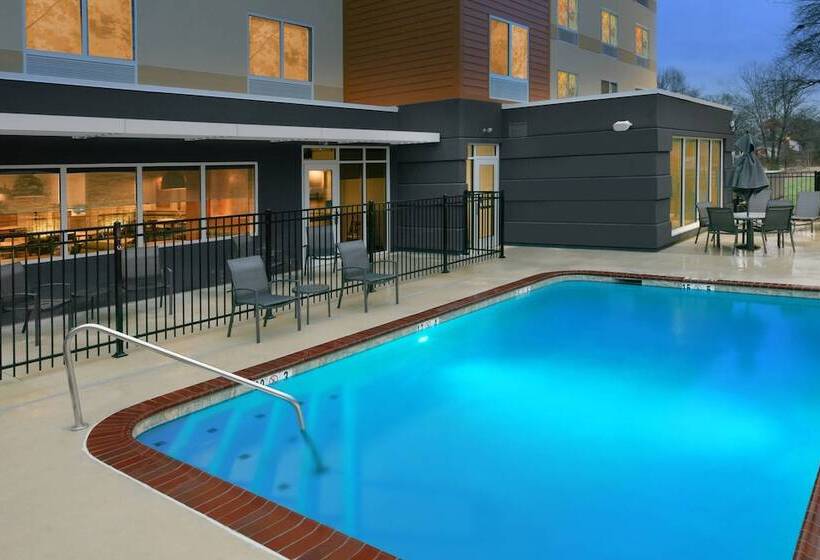 هتل Fairfield Inn & Suites By Marriott El Dorado