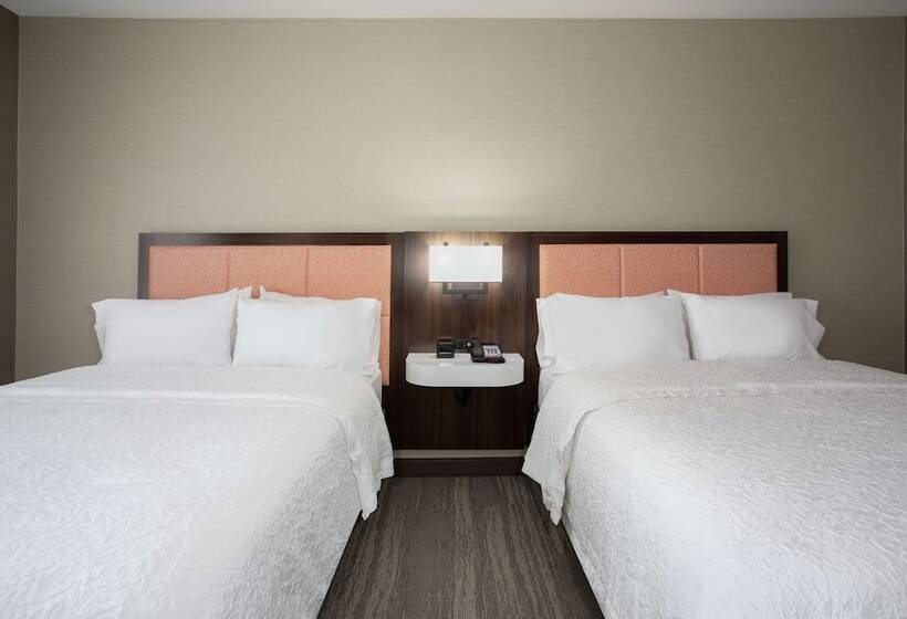 فندق Hampton Inn & Suites Logan