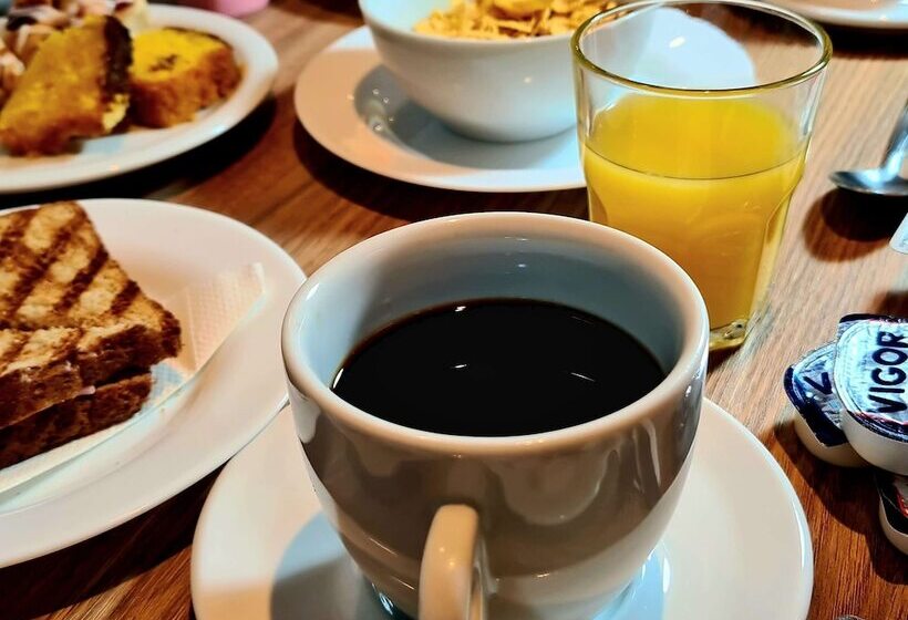 ホテル Ibis Budget Petropolis