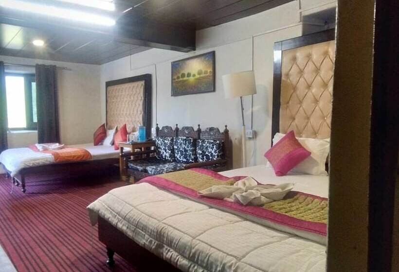 בית מלון כפרי Kausani Retreat