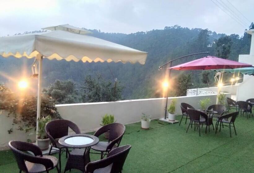 בית מלון כפרי Kausani Retreat