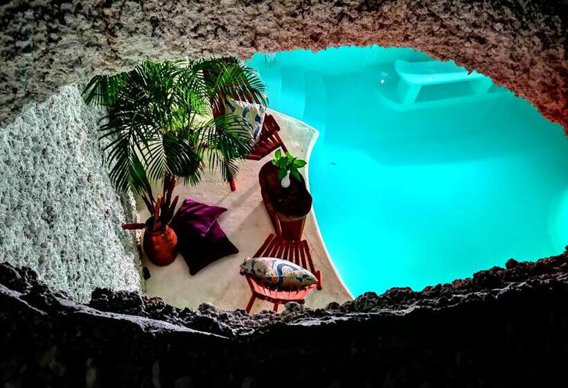 هتل Mayan Majesty Boutique