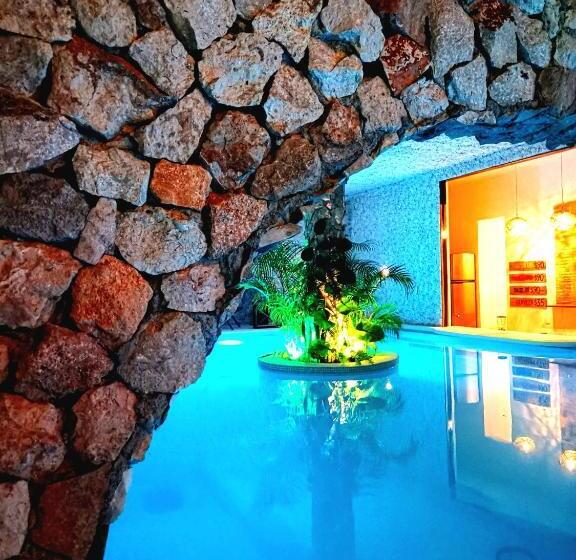 هتل Mayan Majesty Boutique