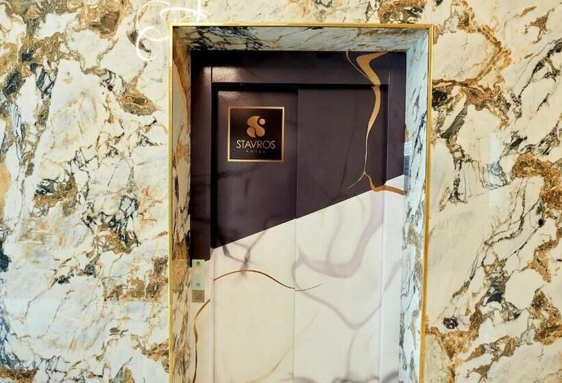 ホテル Stavros