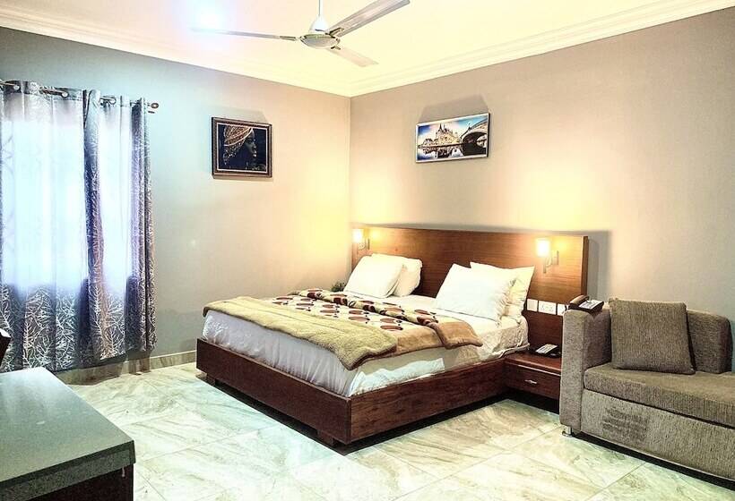 پانسیون Dafika Lodge