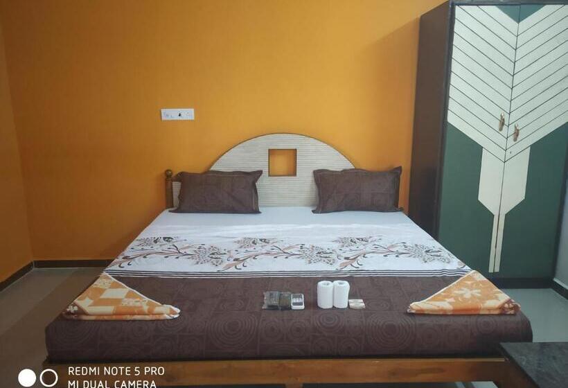 Пансион Nakshatraa Guest House