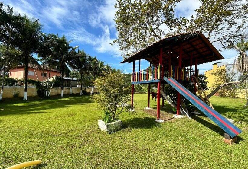 ペンション Pousada Geres Peruíbe