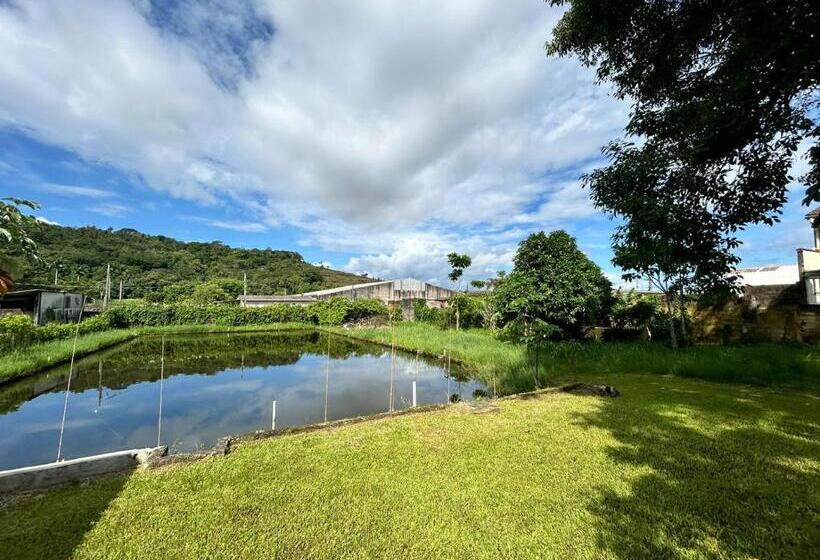 ペンション Pousada Geres Peruíbe