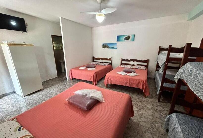 ペンション Pousada Geres Peruíbe