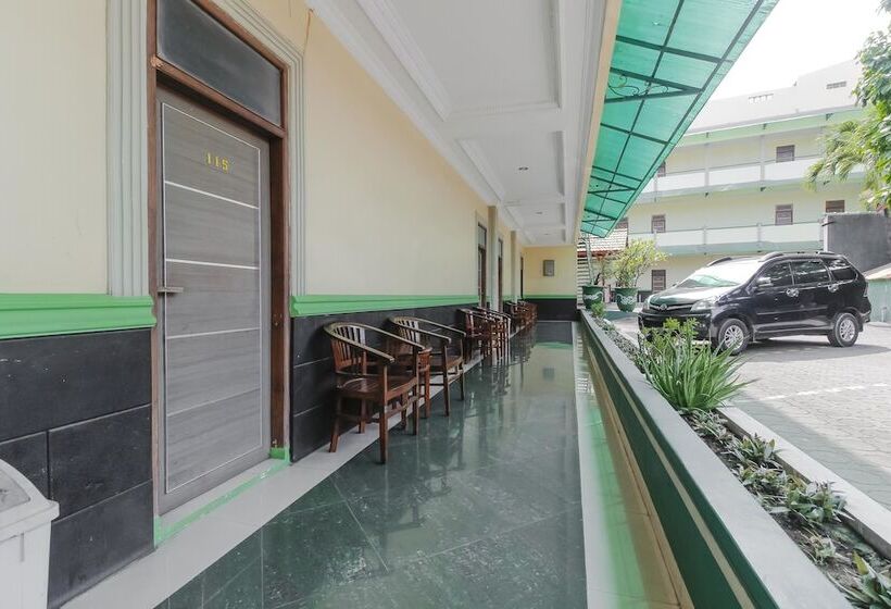 膳宿费 Permata Hijau