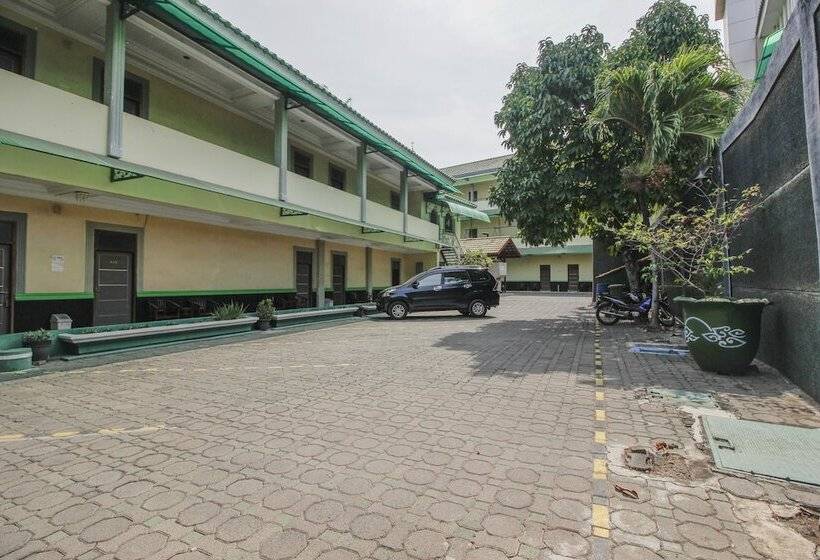 膳宿费 Permata Hijau