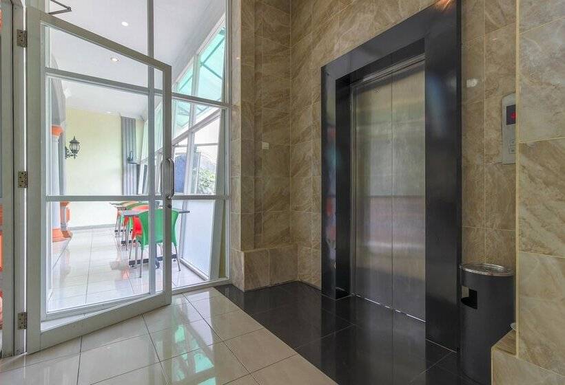 膳宿费 Permata Hijau