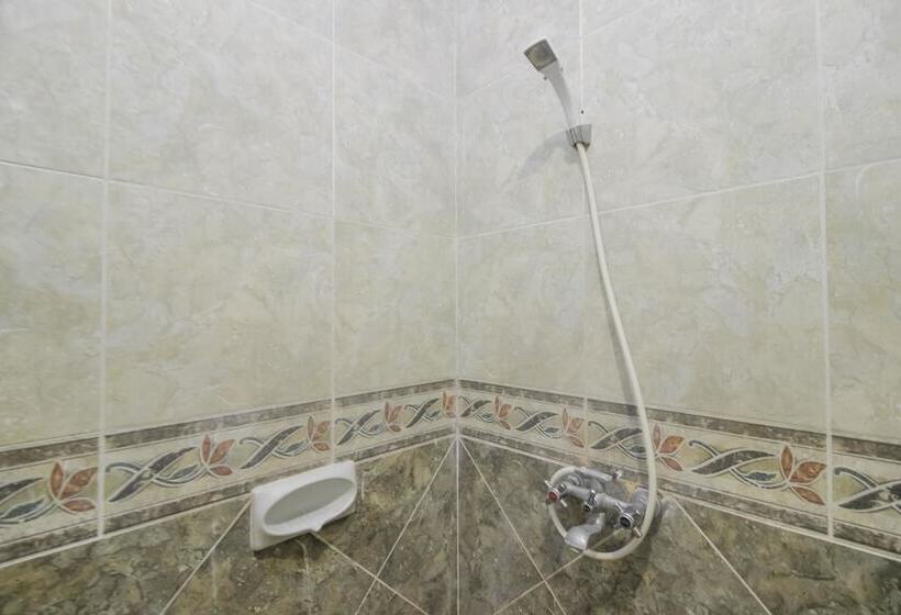 膳宿费 Permata Hijau